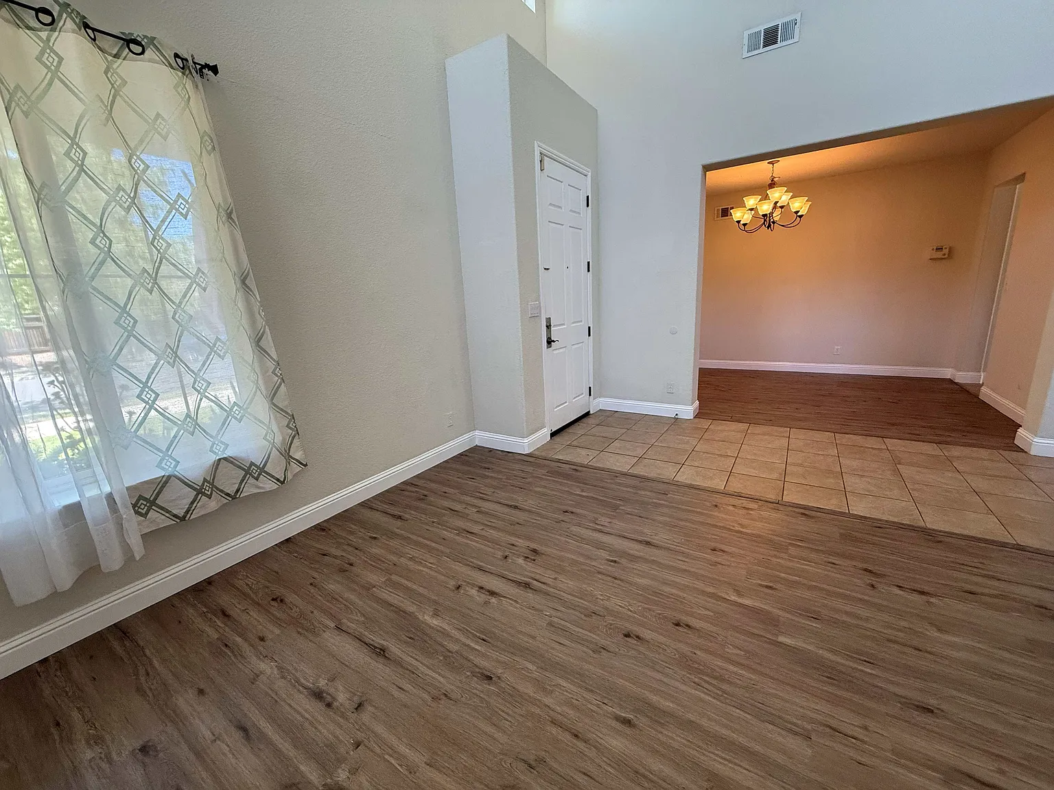 5 bed, 3.5 bath, 3125 sqft, $3,798 — Photo 4