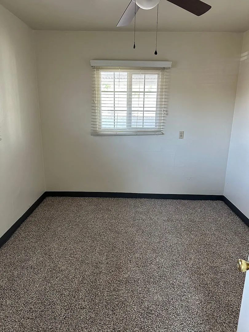 630 Frontage Rd — Photo 2