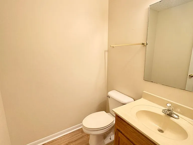 1100 Pine St #A — Photo 17