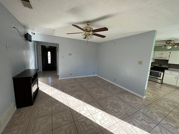4th image of 1441 Eastern Heights Dr