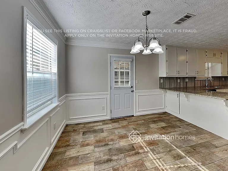 4358 Bridle Path Ct — Photo 6