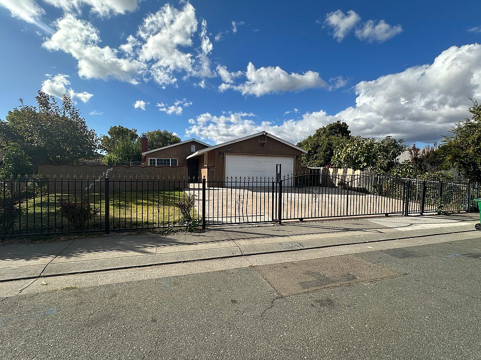 2nd image of 8729 Ledgewood Ave