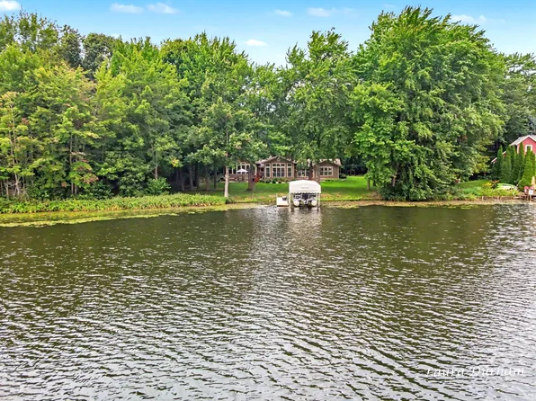 3636 Vienna Stras St, Holland, MI 49423