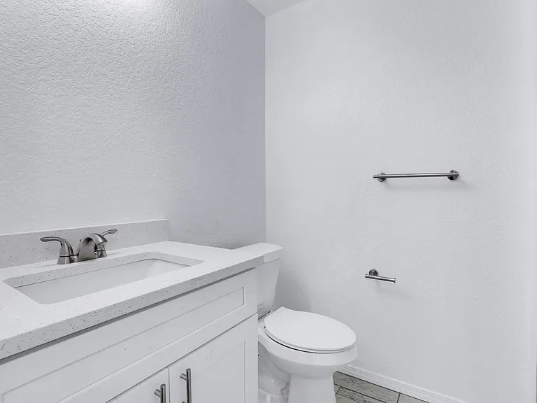 874 E Sunshine Dr #102 — Photo 17