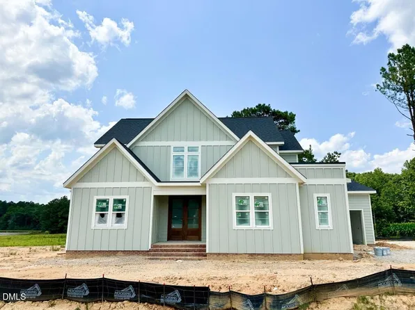 215 Broadleaf Ln, Youngsville, NC 27596