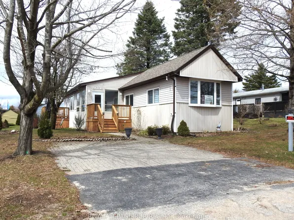 8 Claremont Cres, Oro Medonte, ON L3V 0P9