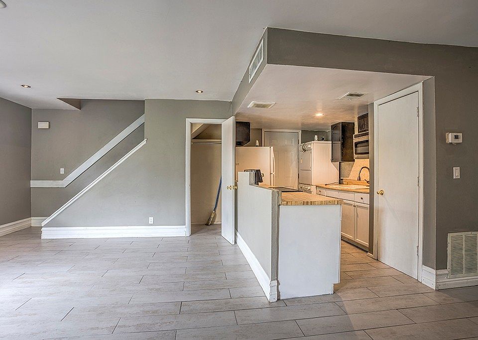 1st image of 1428 Lorilyn Ave Unit 2