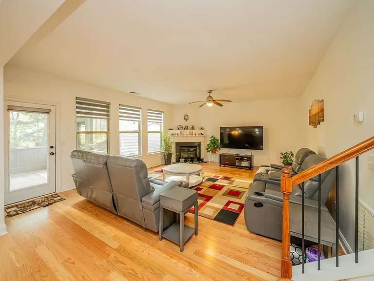 5330 Breckinridge Ln — Photo 9