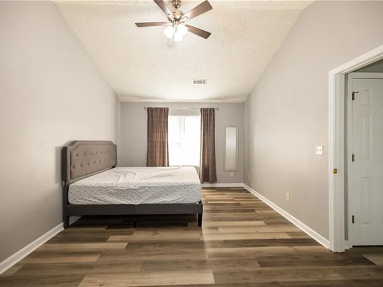 599 Rivulett Ct — Photo 15