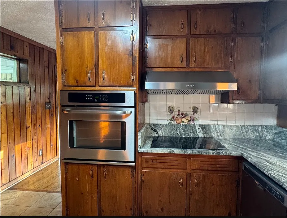 5 bed, 2670 sqft, $2,800 — Photo 4