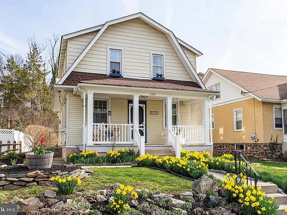 2nd image of 2325 Tague Ave