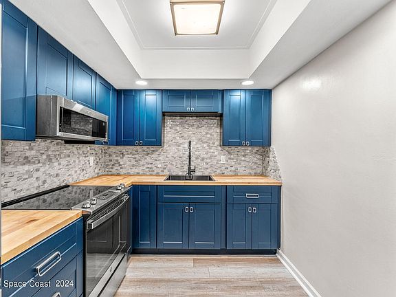 4th image of 223 Columbia Dr APT 308
