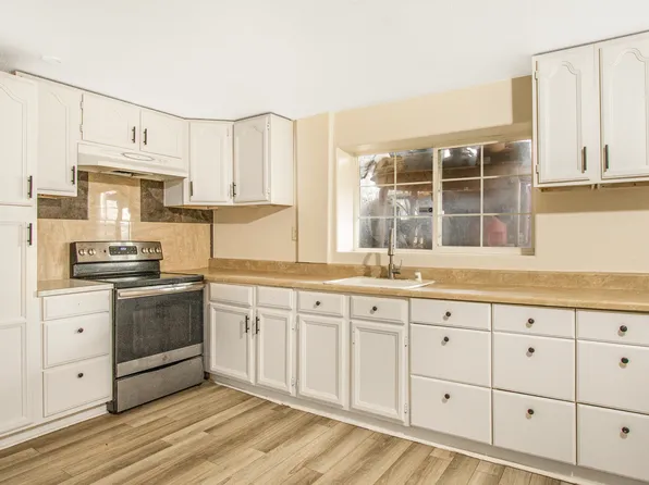 7617 W Court St, Pasco, WA 99301