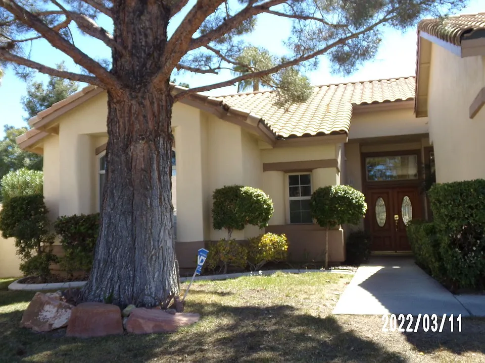 252 Paseo Del Lago Cir