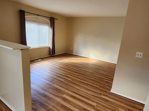 2nd image of 29020 Park St