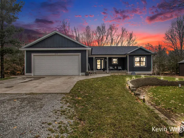 3848 Trailside Dr, Muskegon, MI 49444