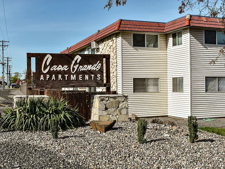 Casa Grande Apartments — Photo 1