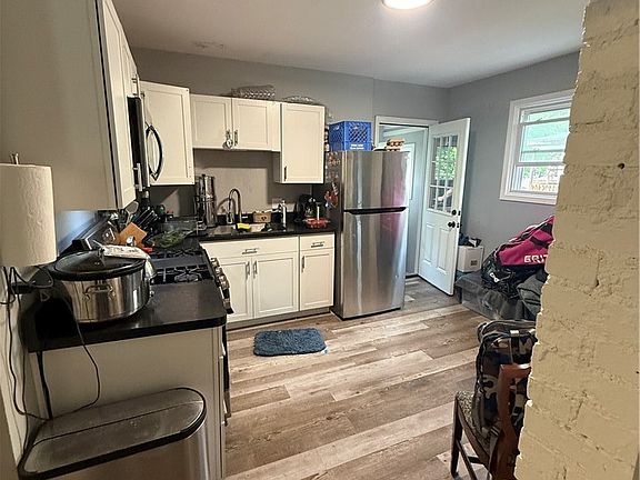 3rd image of 1 Lawton Ave