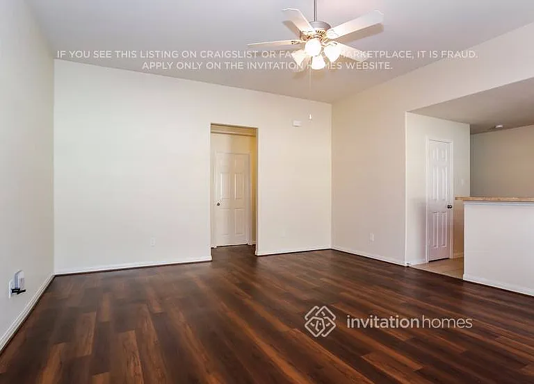 1015 Doubletree Glen Dr — Photo 4