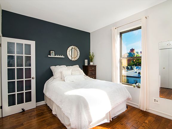 4th image of 423 15th St APT 4B
