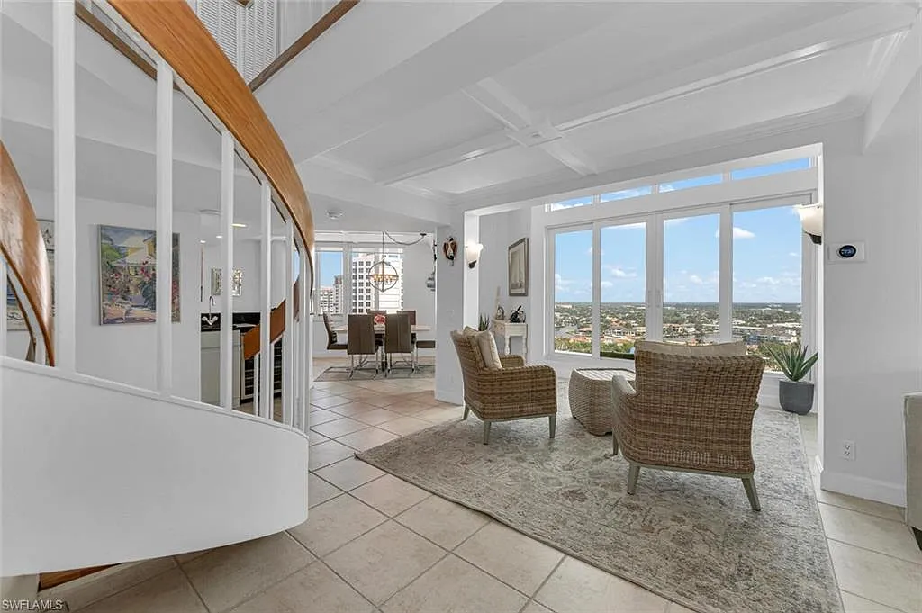 2 bed, 2.5 bath, 2240 sqft, $15,000 — Photo 2