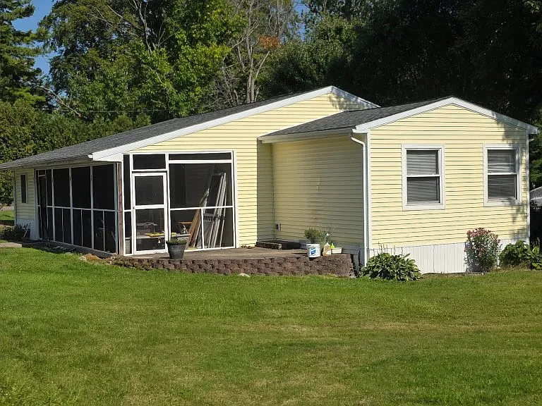 17 Westminster Park — Photo 1