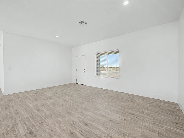 12138 S Airport Rd — Photo 3
