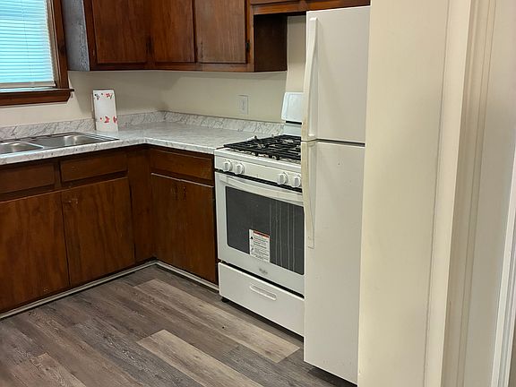 2nd image of 405 E Church St #5