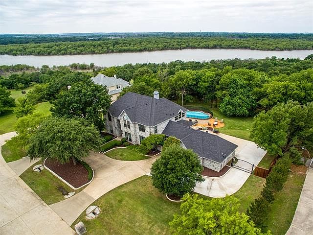 1st image of 3901 Bordeaux Ct