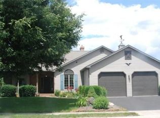 304 Bent Tree Dr, Lancaster, PA 17603