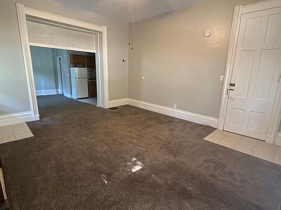 5th image of 214 Perrin Ave #1
