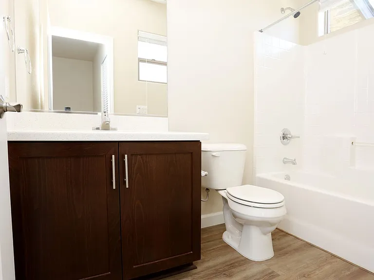 Alder Creek Apartments — Photo 51