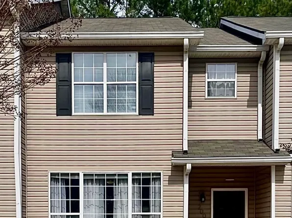 200 Brentwood Dr, Newnan, GA 30263