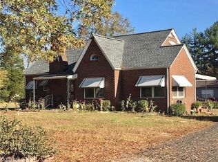 518 Summit Rd, Eden, NC 27288