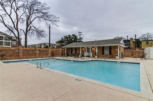 2nd image of 6033 Sandhurst Ln APT B