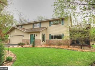 18305 Jonathan Cir, Minnetonka, MN 55345