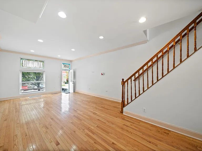 411 N Kenwood Ave — Photo 12