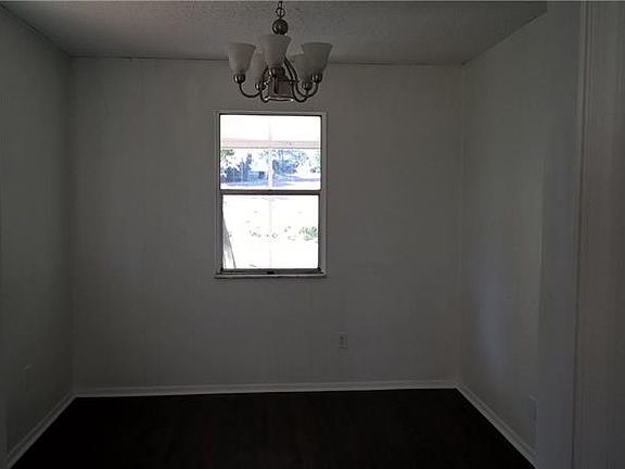 4th image of 1550 Plymouth Ave