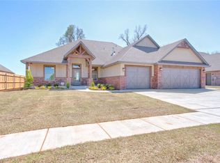 12124 SW 46th St, Mustang, OK 73064