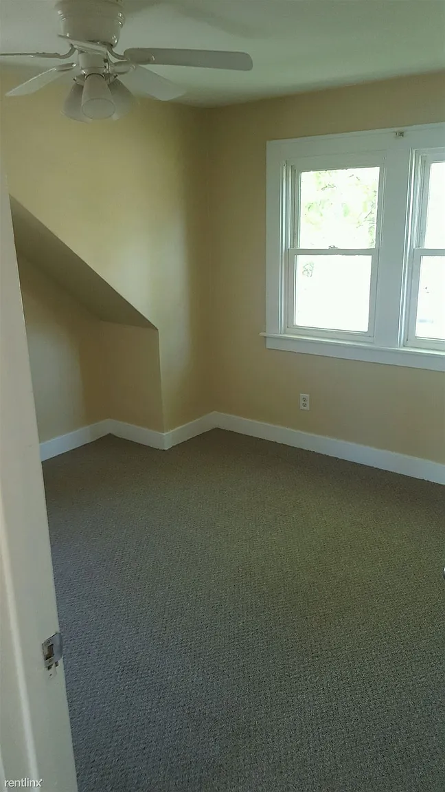 2511 Bay St photo 1