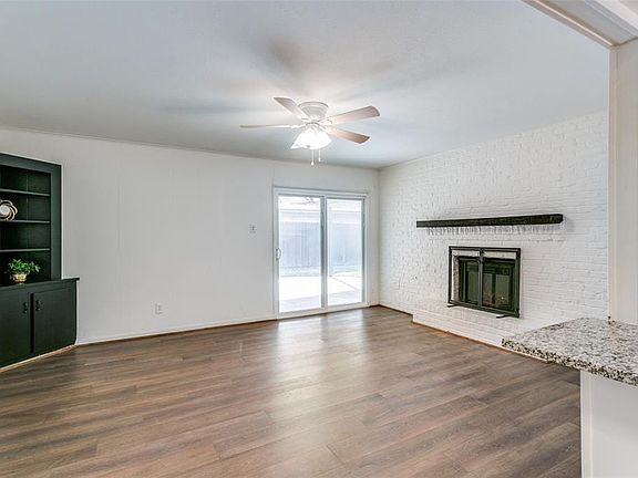 4th image of 1713 Glenbrook Dr