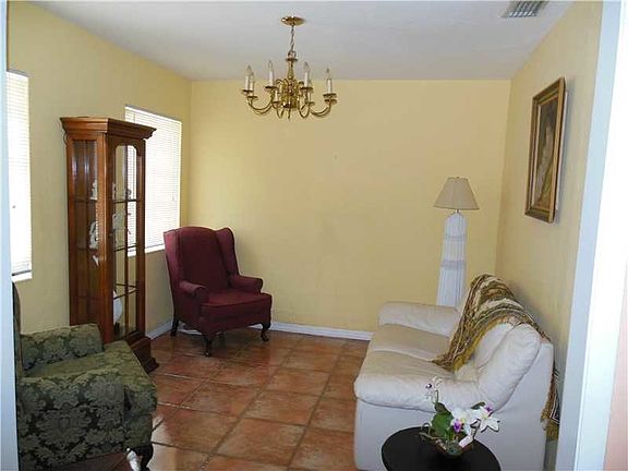 2nd image of 100 Glendale Dr