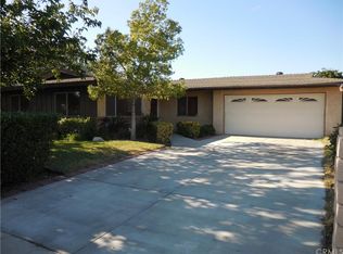 9690 Cypress Ave, Fontana, CA 92335