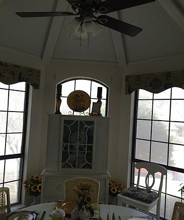 5th image of 1002 Briar Hill Cir