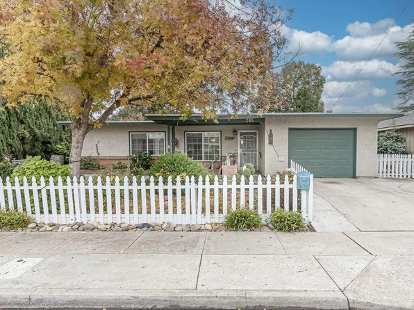 245 School Ave, Oakdale, CA 95361