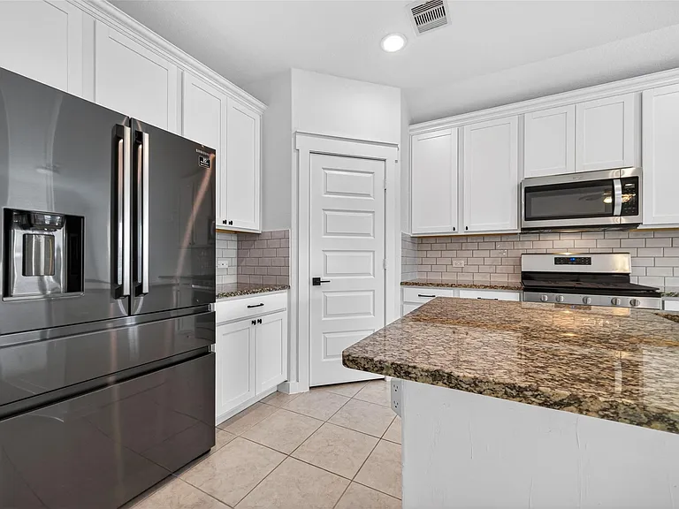 16307 Rockdale Landing Dr — Photo 8