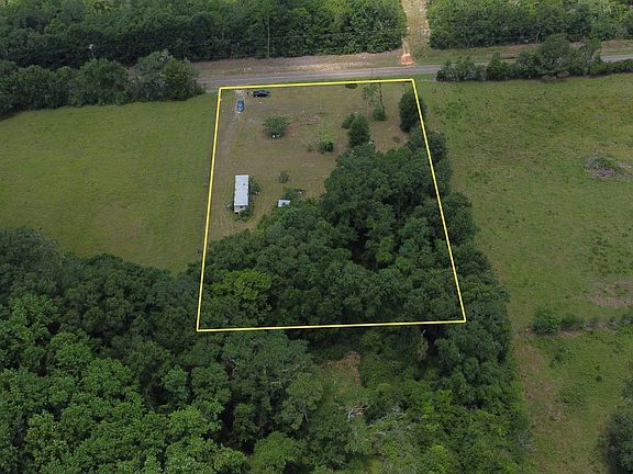 3rd image of 682 & 678 County Road 5