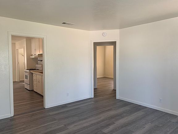 2nd image of 1728 Idalou Ave