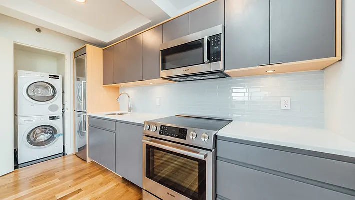 Rented by Nooklyn NYC LLC | media 18