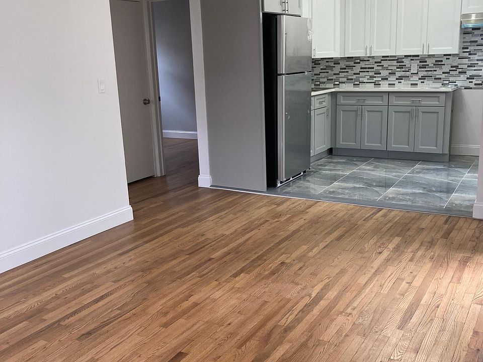 1st image of 988 Westwood Ave Floor 1